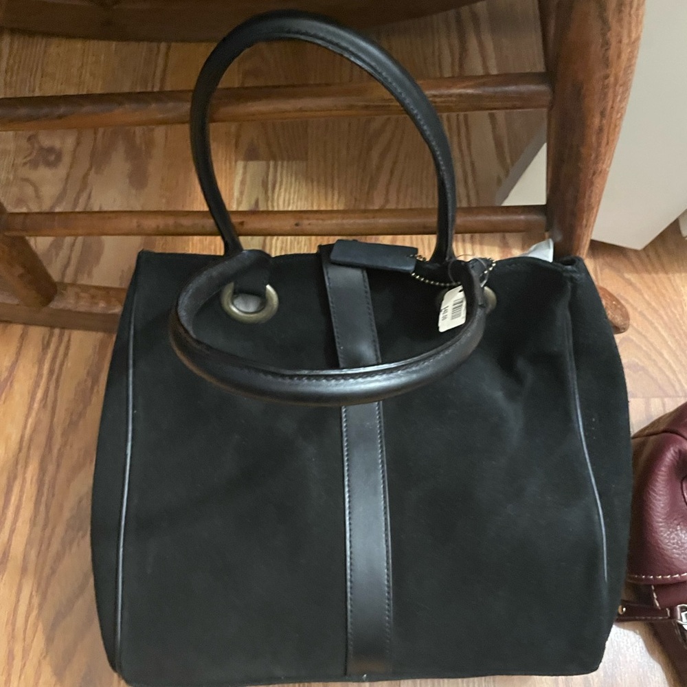 Elegant Black Leather Tote Bag